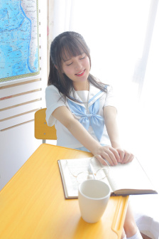 女警蒋小娟的奶被领导吃